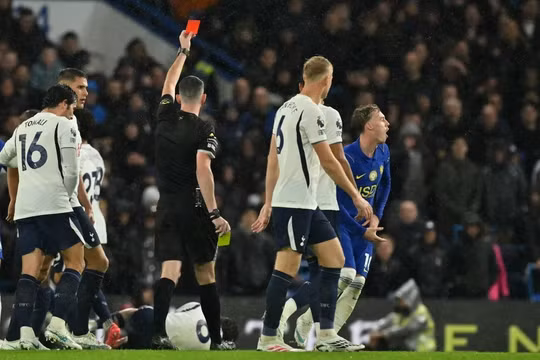 Tottenham làm được điều 'hiếm có' trước Chelsea 