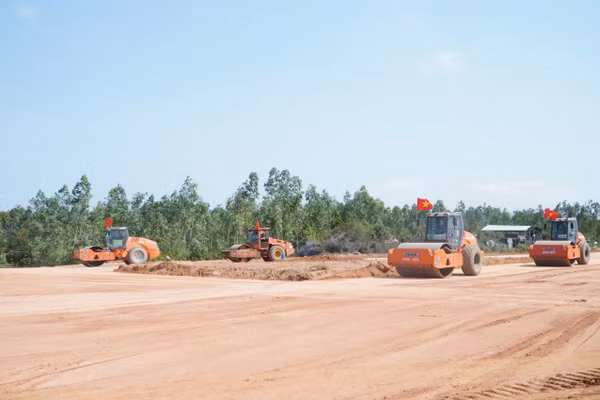 Dự án Đầu tư xây dựng đường bộ cao tốc Quy Nhơn - Pleiku được khởi công năm 2025.