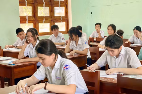 Thí sinh Gia Lai bước vào Kỳ thi tuyển sinh vào lớp 10.