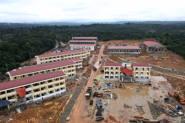 Xuyên đêm hoàn thiện trường nội trú liên cấp trước ngày khai giảng