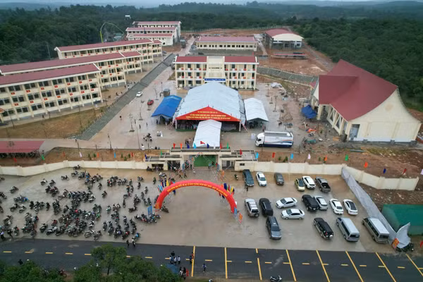 Khánh thành Trường Phổ thông nội trú Tiểu học và THCS Ia Púch.