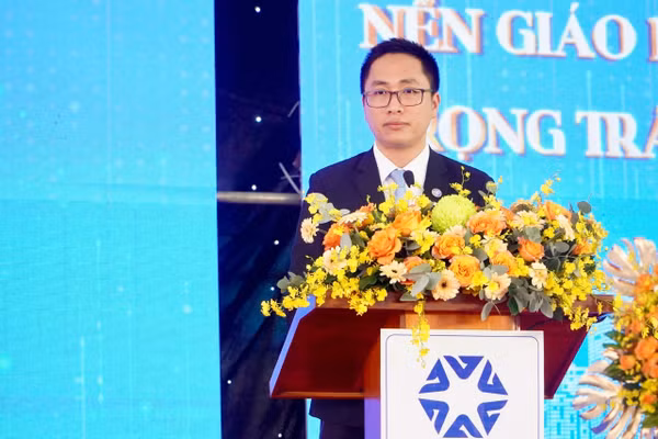 Tiến sĩ Tô Bá Lâm làm Hiệu trưởng Trường Đại học Quang Trung