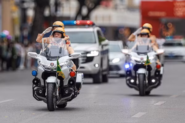 Cảnh sát giao thông sẵn sàng phương án bảo đảm trật tự ATGT phục vụ đại hội.