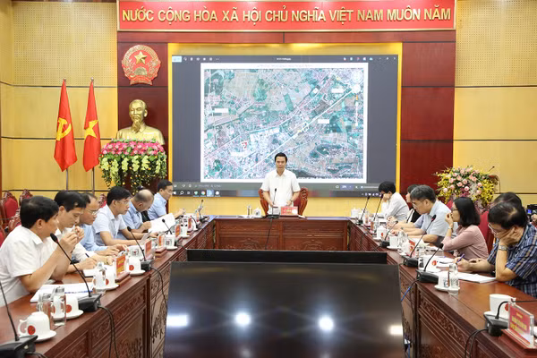Quang cảnh buổi làm việc.