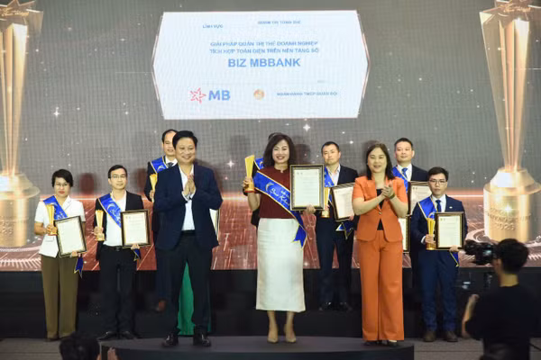 Đây là năm thứ 8 liên tiếp MB được vinh danh tại Giải thưởng Sao Khuê.