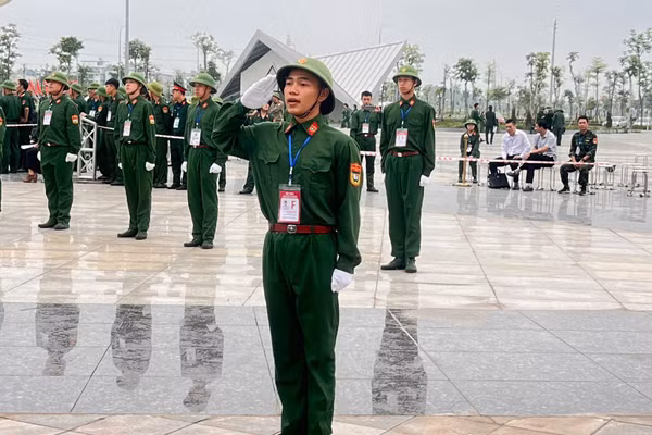Thí sinh thể hiện ở các phần thi. 