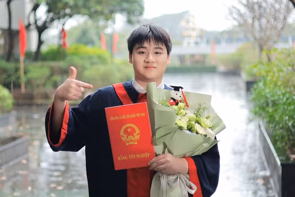 Tạ Ngọc Minh - chàng trai vàng" Olympic Vật lí quốc tế 2026.