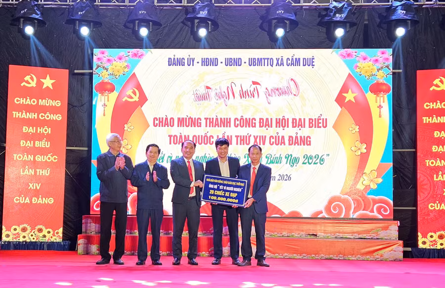 Báo GD&TĐ góp sức tô thắm chương trình nghệ thuật Chào Xuân Bính Ngọ 2026
