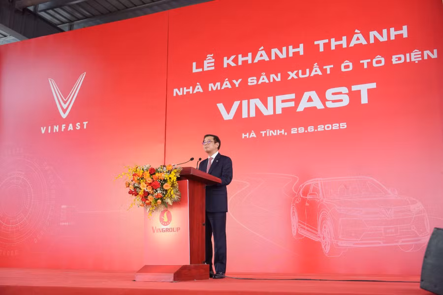 ong-nguyen-viet-quang-pho-chu-tich-tong-giam-doc-tap-doan-vingroup-phat-bieu-tai-su-kien.jpg