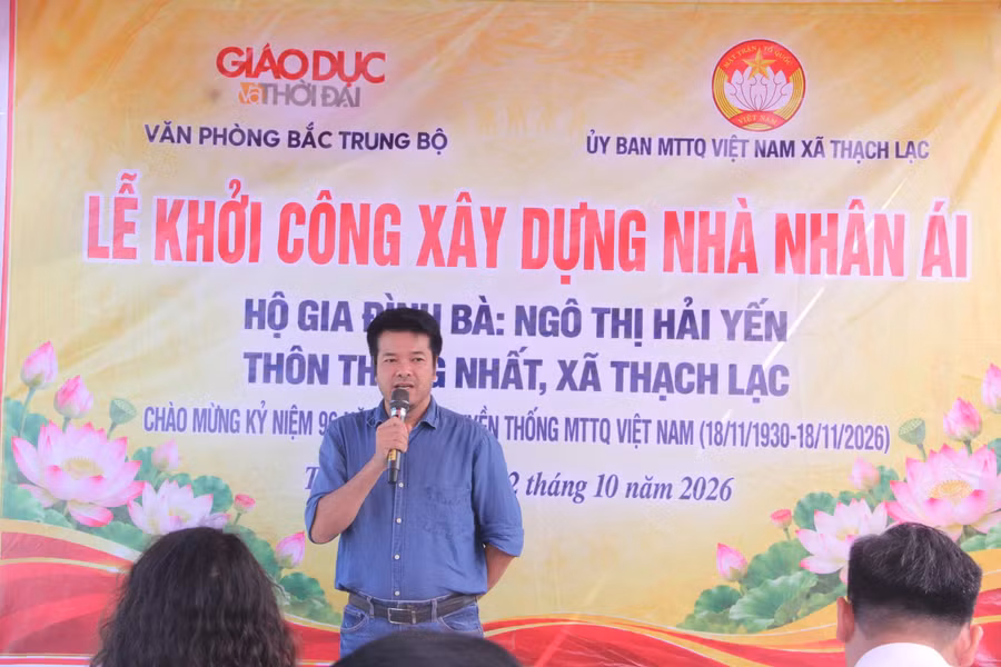 Ông Nguyễn Văn Dũng, Trưởng Văn phòng đại diện Báo GD&TĐ khu vực Bắc Trung Bộ phát biểu tại Lễ khởi công. Ông Nguyễn Văn Dũng, Trưởng Văn phòng đại diện Báo GD&TĐ khu vực Bắc Trung Bộ phát biểu tại Lễ khởi công.
