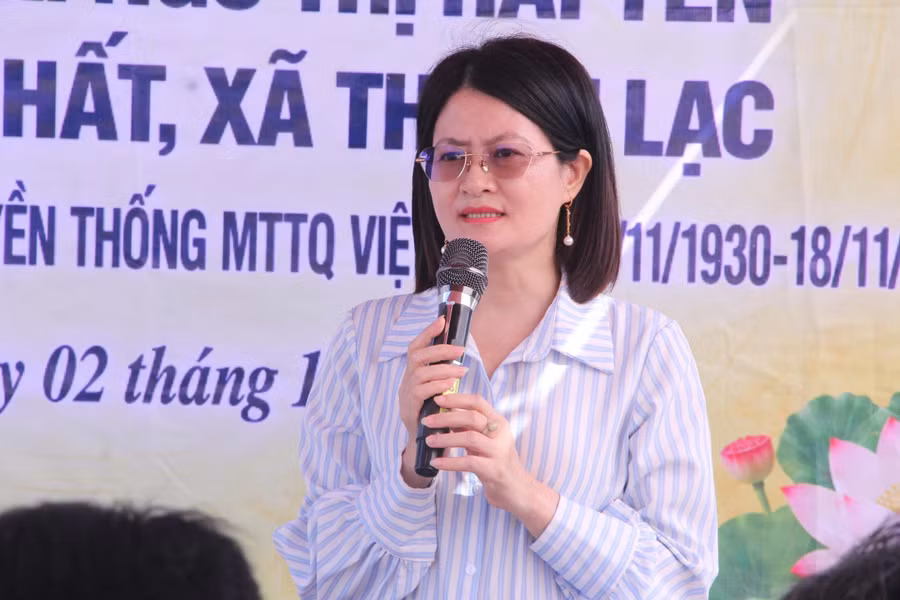 Bà Nguyễn Thị Ái Liên, Bí thư Đảng ủy xã Thạch Lạc gửi lời cảm ơn đến Báo GD&TĐ đã đồng hành cùng địa phương trong công tác an sinh xã hội. Bà Nguyễn Thị Ái Liên, Bí thư Đảng ủy xã Thạch Lạc gửi lời cảm ơn đến Báo GD&TĐ đã đồng hành cùng địa phương trong công tác an sinh xã hội.