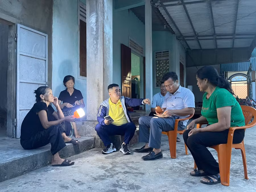 quy-thien-tam-tham-hoi-trao-ho-tro-cho-cac-ho-dan14.jpg