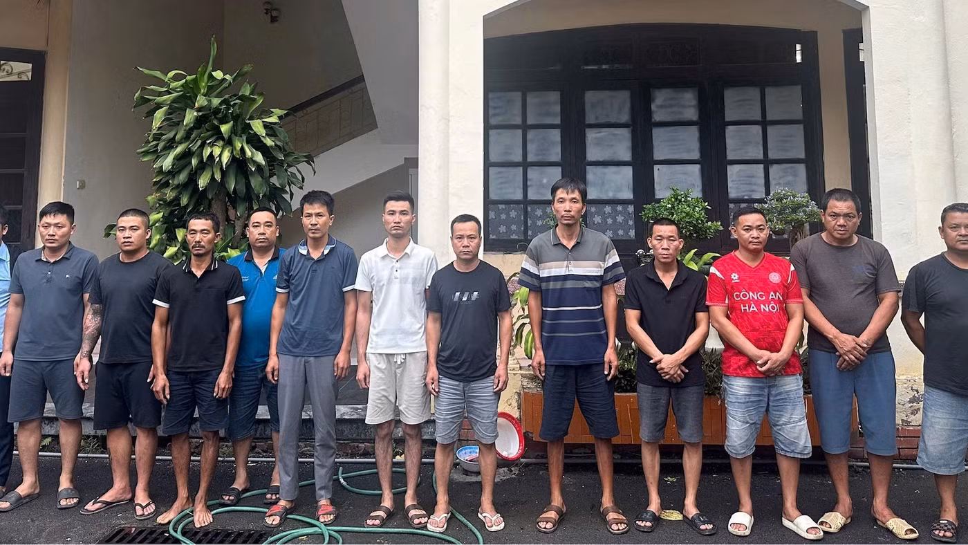 Các bị can tại Cơ quan Công an. Ảnh: Công an tỉnh Hưng Yên