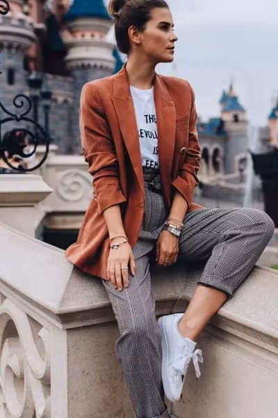 3 chiêu mặc blazer không lo bị già trước tuổi ảnh 3