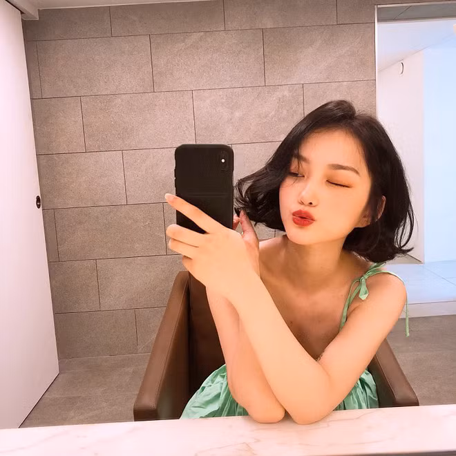 5 kiểu tóc uốn nhẹ nhàng, sang chảnh cho mùa Thu ảnh 18 5 kiểu tóc uốn nhẹ nhàng, sang chảnh cho mùa Thu ảnh 18