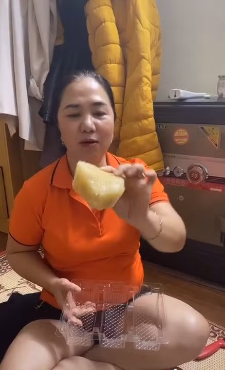 Bổ bưởi kiểu này ai dám rước về làm dâu ảnh 3