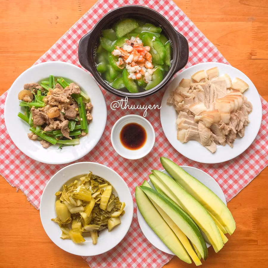 Ở nhà mùa dịch COVID-19, thiếu nữ Hải Dương trổ tài nấu ăn khiến dân mạng khen hết lời ảnh 3