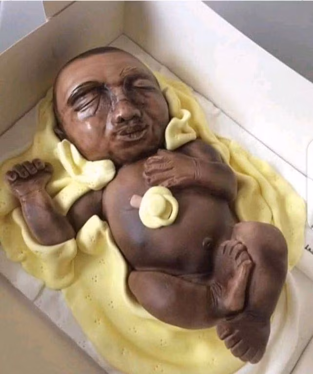 Chi hơn 9 triệu đồng để đặt chiếc bánh mừng cháu mới chào đời, người phụ nữ xây xẩm mặt mày khi nhận được thành phẩm "không còn lời nào để tả" - Ảnh 1.