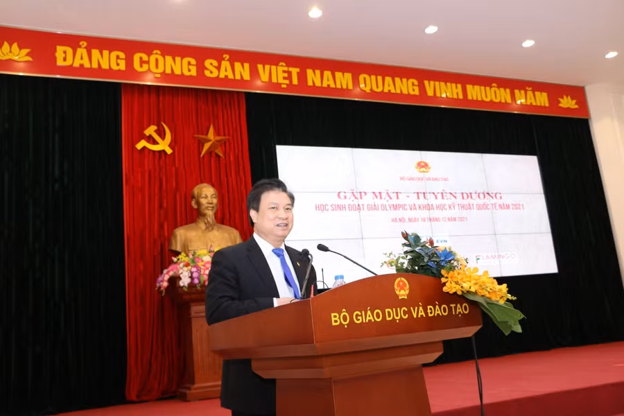 Thứ trưởng Nguyễn Hữu Độ phát biểu.