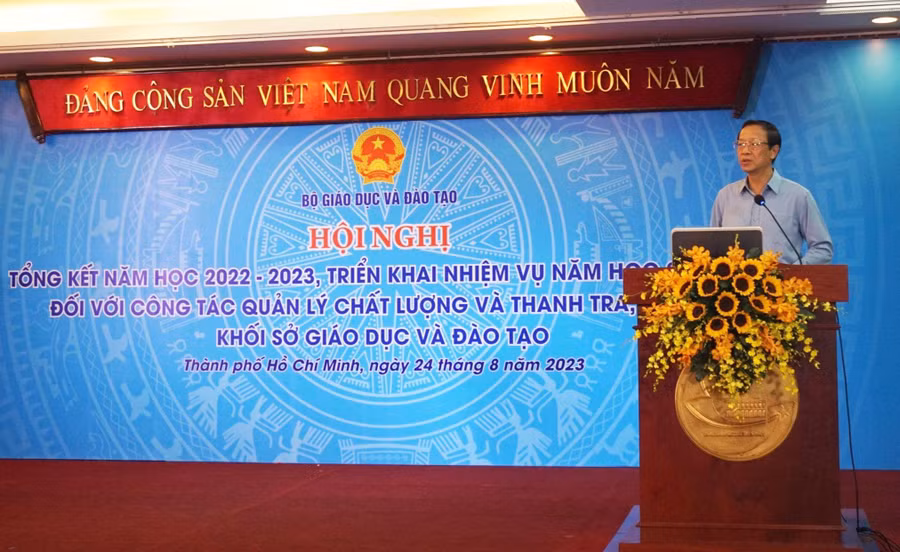 Thứ trưởng Phạm Ngọc Thưởng nhấn mạnh “làm quản lý chất lượng phải công khai, công bằng, thực chất, chuẩn hóa”. Thứ trưởng Phạm Ngọc Thưởng nhấn mạnh “làm quản lý chất lượng phải công khai, công bằng, thực chất, chuẩn hóa”.