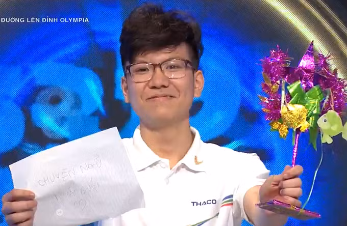 Nguyễn Việt Thái là nhà vô địch quý II Đường lên đỉnh Olympia năm thứ 21.