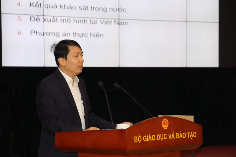 Cục trưởng Cục Hợp tác quốc tế, Bộ GD&ĐT, Phạm Quang Hưng, phát biểu tại hội thảo. Cục trưởng Cục Hợp tác quốc tế, Bộ GD&ĐT, Phạm Quang Hưng, phát biểu tại hội thảo.