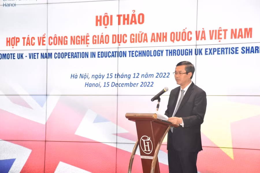 Thứ trưởng Nguyễn Văn Phúc phát biểu tại hội thảo.