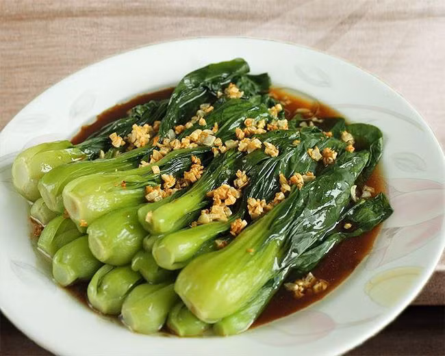 Các loại rau họ cải như cải chíp có liên quan đến việc giảm nguy cơ mắc một số bệnh ung thư.