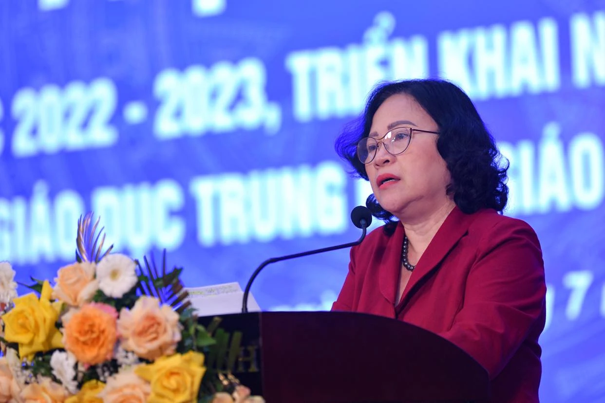 Thứ trưởng Ngô Thị Minh phát biểu.