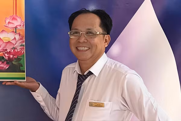Thầy Nguyễn Hoàng Duy, giáo viên Trường THCS Tân Dân.