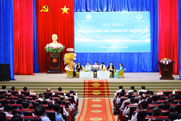 Tọa đàm tại Hội thảo.