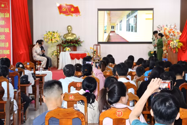 Sự kiện truyền thông Thay đổi nếp nghĩ, cách làm tại phường An Xuyên (Cà Mau).