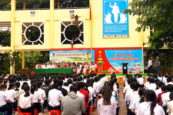 Tuyển sinh lớp 10 tại Trường THPT chuyên Phan Ngọc Hiển, Cà Mau. Ảnh tư liệu.