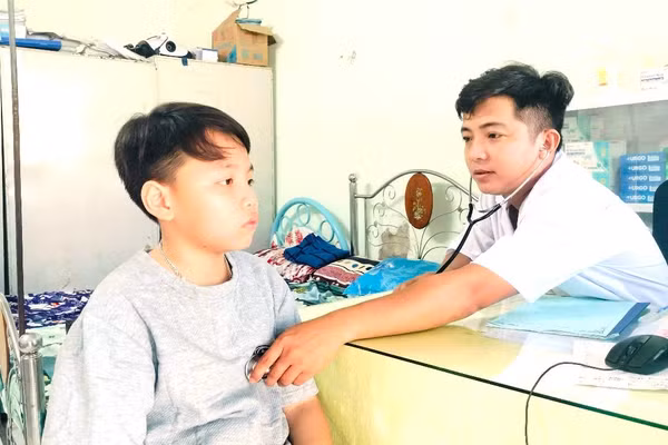Tham gia BHYT nhằm đảm bảo học sinh được chăm sóc sức khỏe.