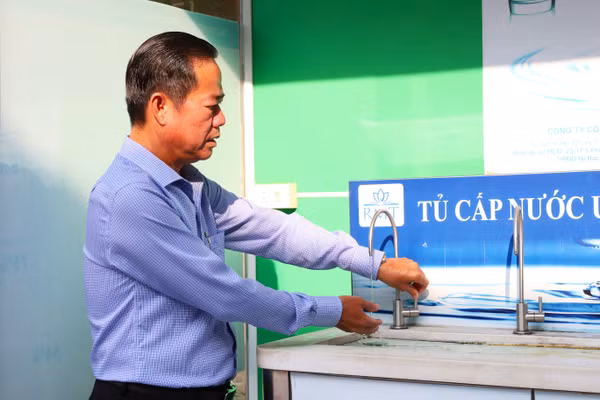 Hệ thống nước uống sạch tại Trường THCS - THPT Lý Văn Lâm.