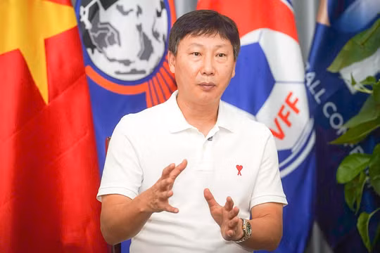 HLV Kim Sang-sik muốn cùng tuyển Việt Nam có trọn 3 điểm trước Pakistan.
