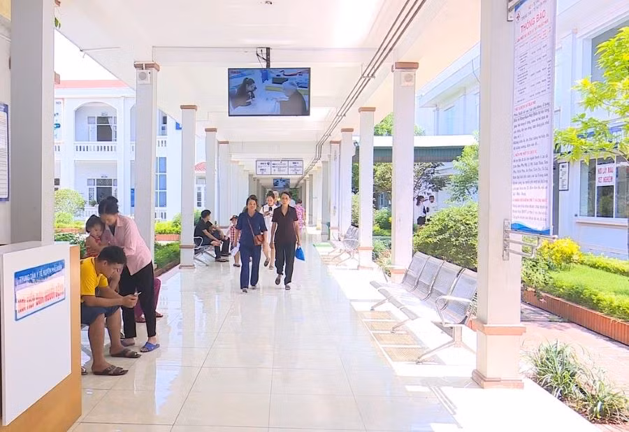 Khuôn viên TTYT huyện Phù Ninh sạch, đẹp. Khuôn viên TTYT huyện Phù Ninh sạch, đẹp.