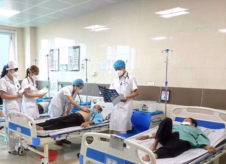 Phòng điều trị tại TTYT huyện Phù Ninh đầy đủ tiện nghi, hiện đại. Phòng điều trị tại TTYT huyện Phù Ninh đầy đủ tiện nghi, hiện đại.