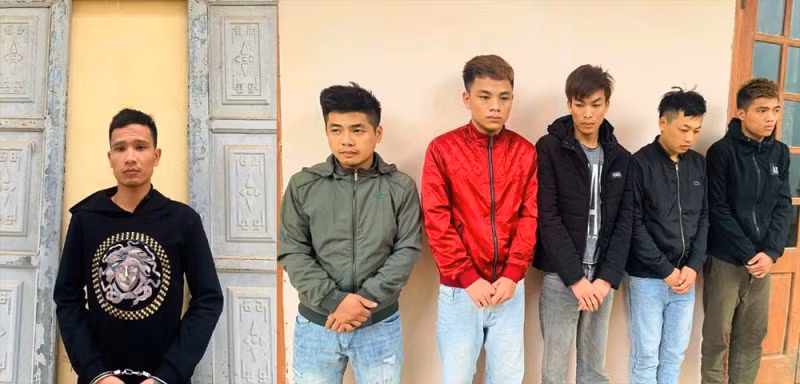 Nhóm thanh niên dùng súng tự chế bắn người. Ảnh: Công an Thanh Hóa cung cấp.