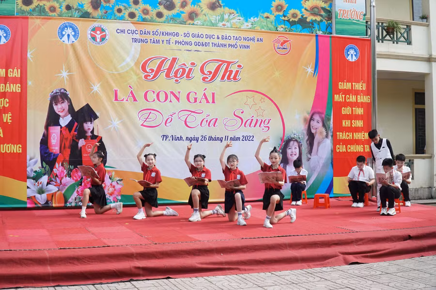Hội thi hướng đến đối tượng là học sinh THCS - lứa tuổi có sự biến đổi lớn trong tâm sinh lý, cần có kiến thức về sức khỏe sinh sản để biết chăm sóc, bảo vệ bản thân, xây dựng lối sống lành mạnh.