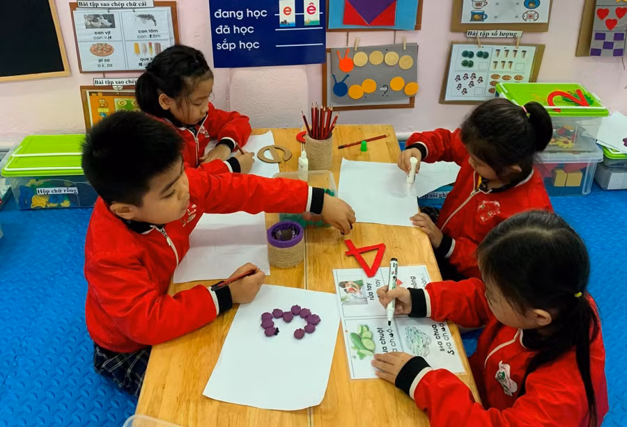 Giờ học của trẻ tại Trường MN Nhân Đạo huyện Sông Lô, Vĩnh Phúc.