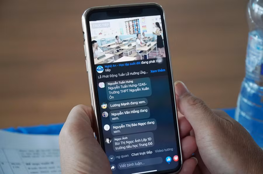 Phụ huynh, học sinh có thể theo dõi lễ phát động được phát trực tiếp trên trang Facebook “Nghệ An – học tập suốt đời”.