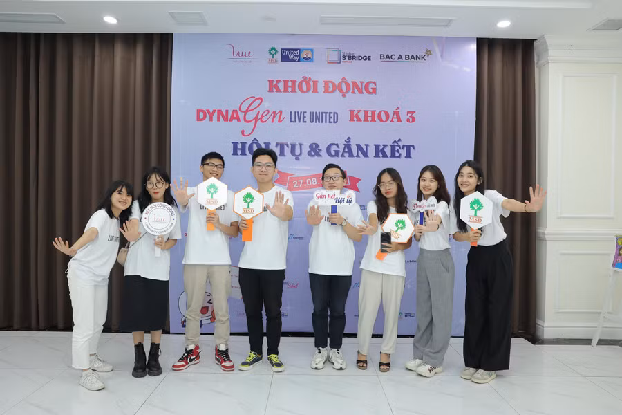 Sôi nổi chương trình khởi động phát triển thanh niên DynaGen Live United khóa III
