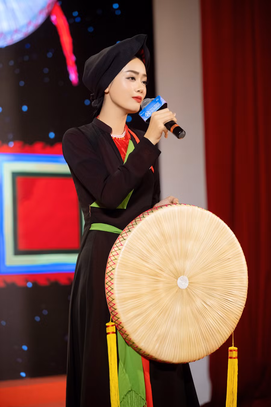 Thí sinh Bùi Khánh Linh (SBD 211).