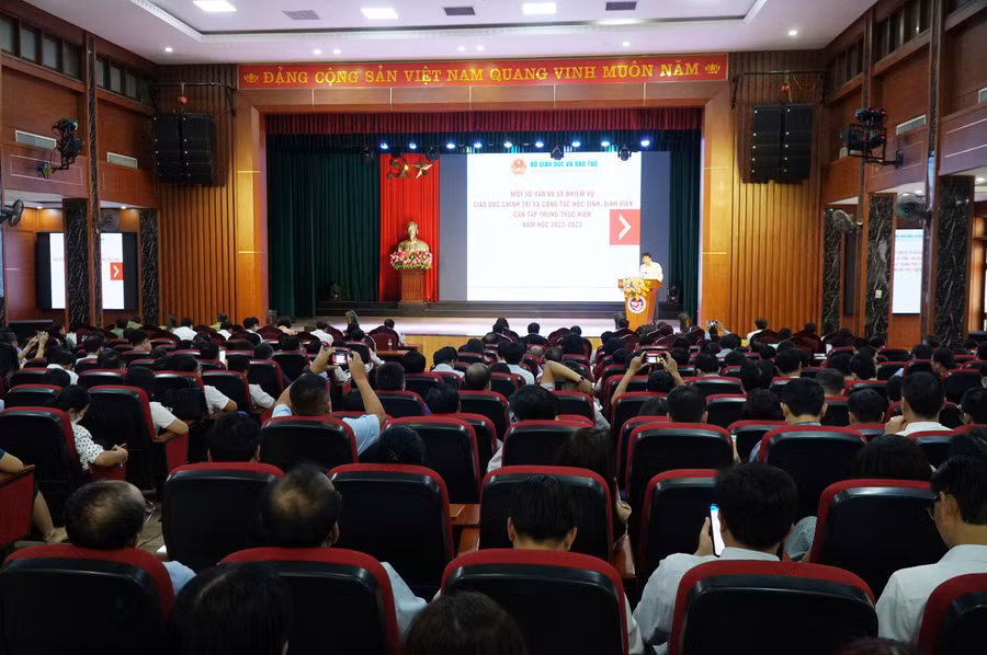 Hội nghị thảo luận và đề ra các giải pháp tăng cường hiệu quả giáo dục chính trị, công tác học sinh sinh viên.