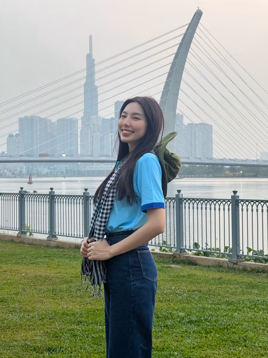 Đối với Thùy Tiên, việc tham quan quần đảo Trường Sa là cơ hội lớn giúp cô học hỏi, tìm hiểu về tình hình đảo và công tác đấu tranh, bảo vệ chủ quyền biển, đảo Tổ quốc.
