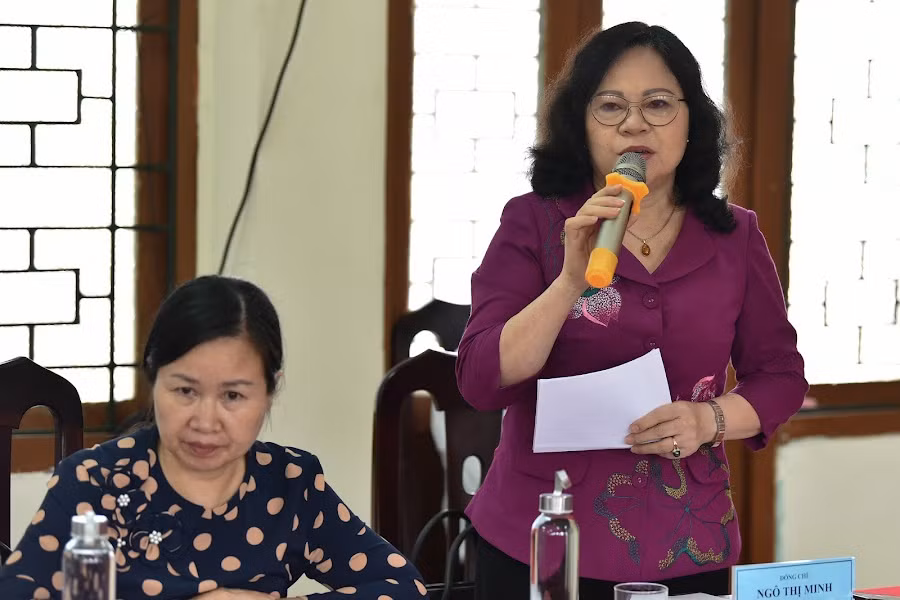 Thứ trưởng Ngô Thị Minh phát biểu tại buổi làm việc.