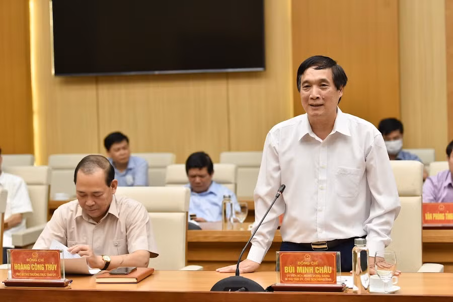Bí thư Tỉnh ủy Phú Thọ Bùi Minh Châu chia sẻ quan điểm với chính sách phát triển giáo dục của Bộ.