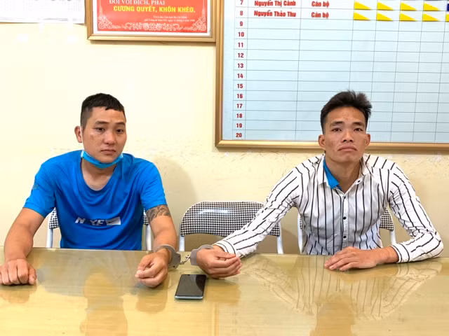 Hai đối tượng Chẳng Minh Khuê và Bàn Văn Cường bị bắt giữ. Ảnh: Công an Hà Giang