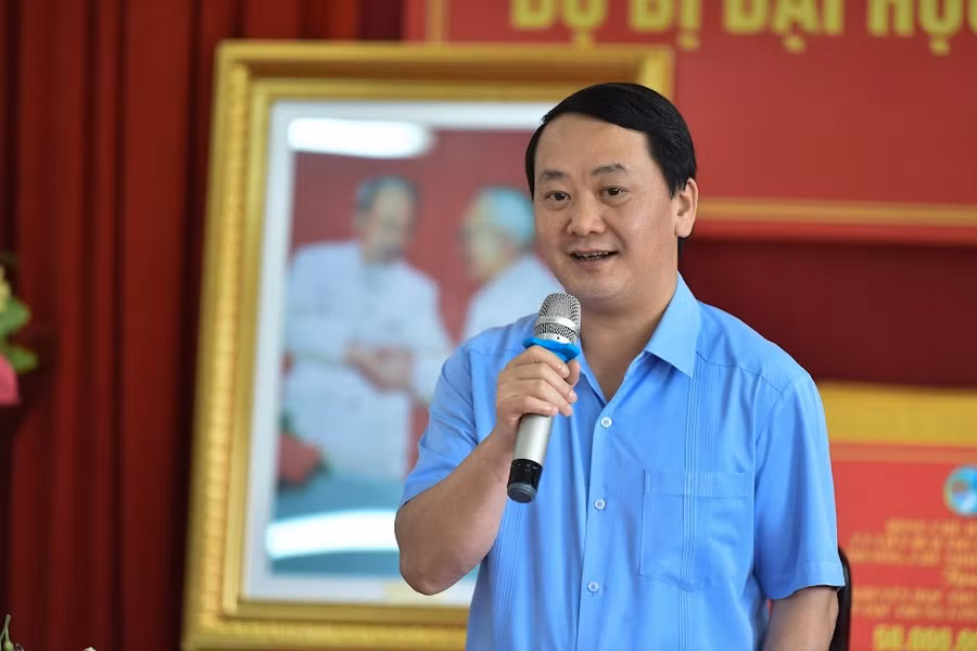 Bộ trưởng, Chủ nhiệm UB Dân tộc Hầu A Lềnh phát biểu tại buổi làm việc.